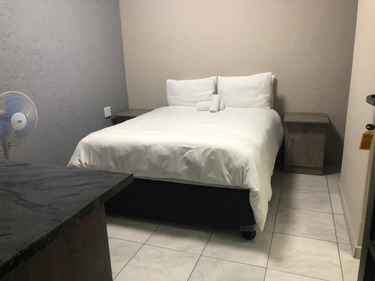 The Nest Overnight And Accommodation Usakos Exterior foto